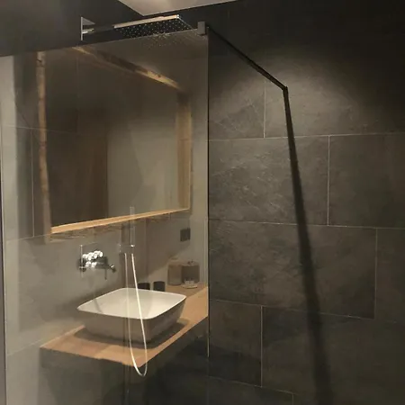 Le De Chalet Saint-Hubert